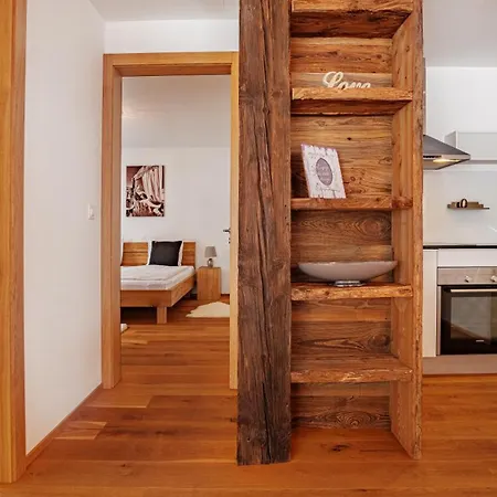 Luna Apartment *