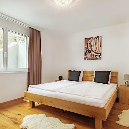 Luna Apartment
