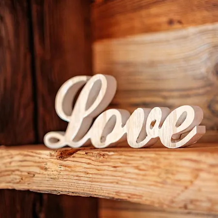 Luna By Premium アパート